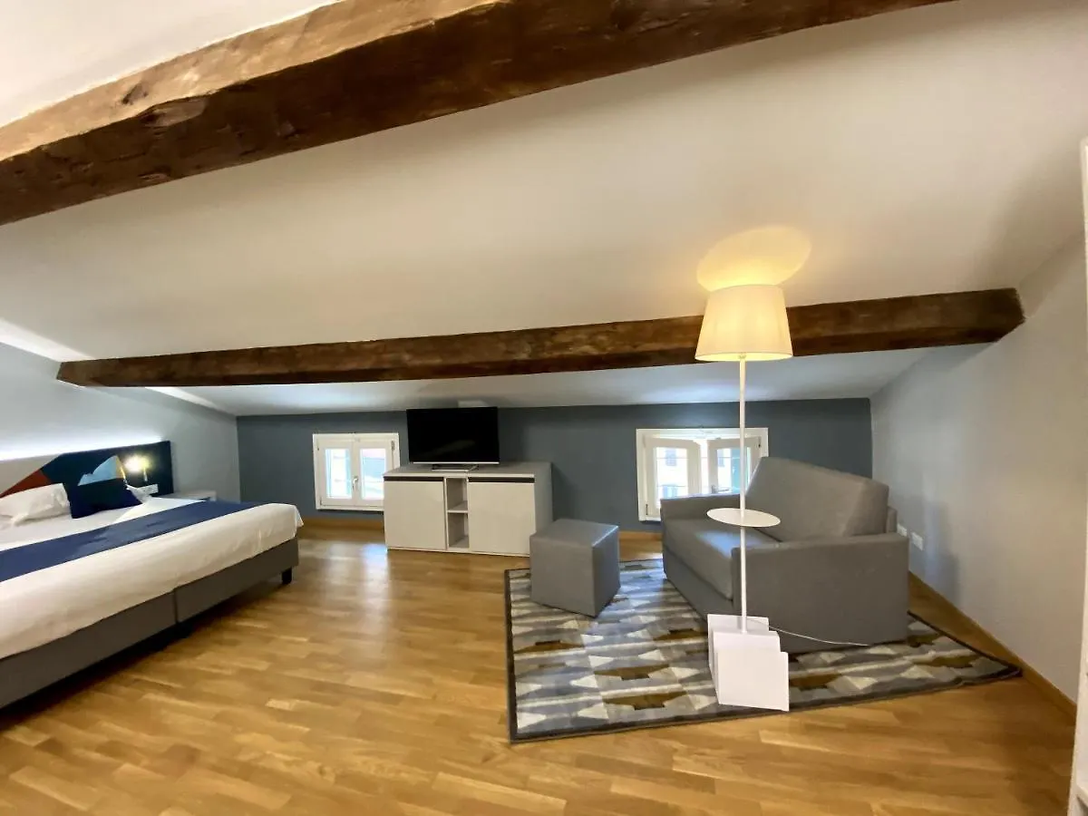 In Borgo Apartment - Suite Livorno Holiday Home Group Italy